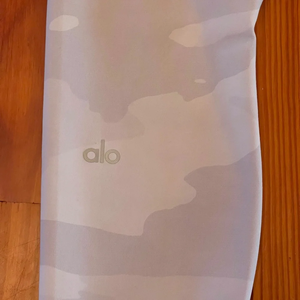 Alo Camo Leggings High Waist * White, Light Gray * Size S - Picture 3 of 13